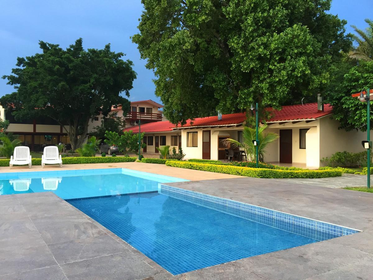 Los Jazmines Hotel Resort Warnes Buitenkant foto