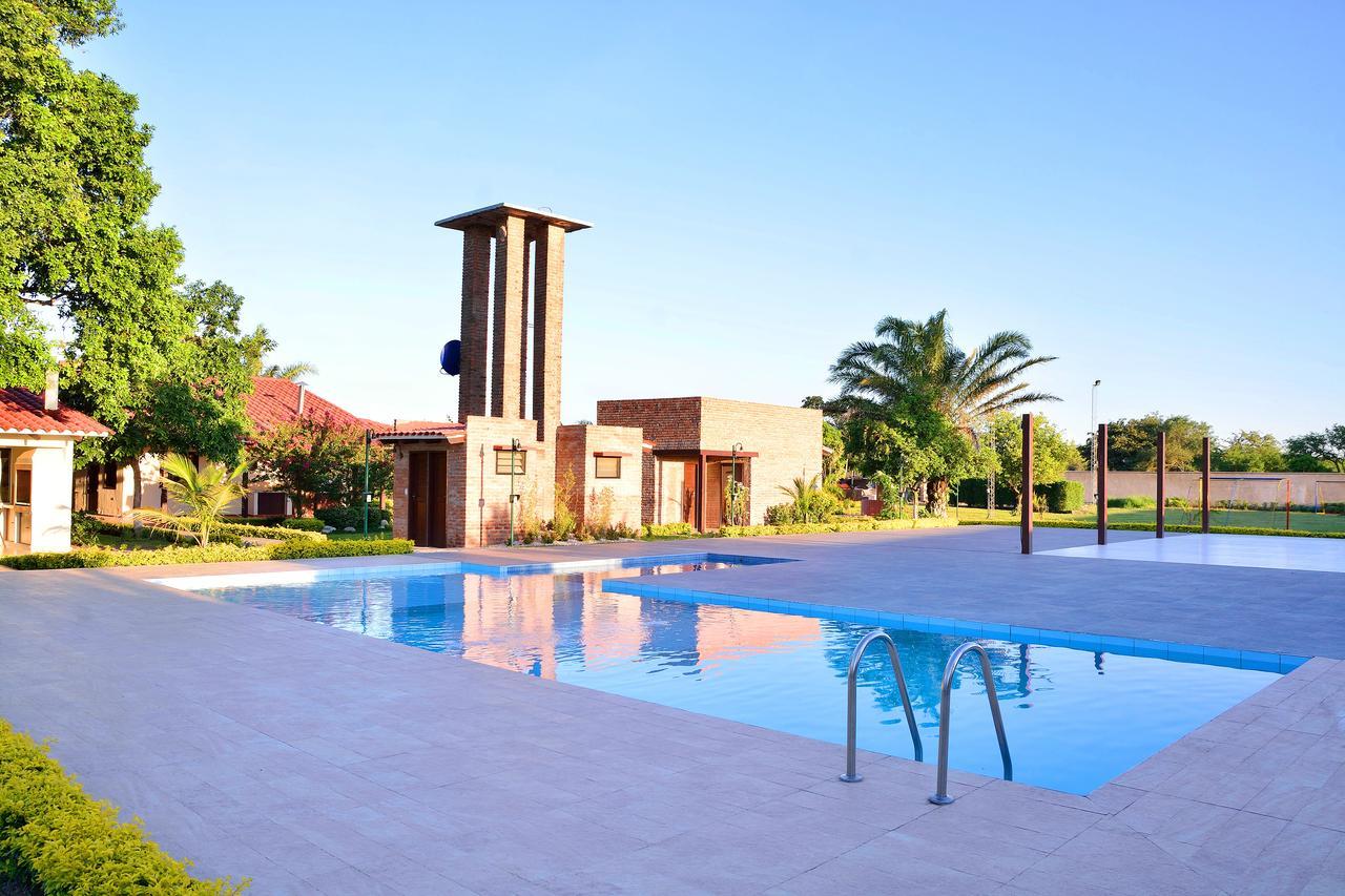 Los Jazmines Hotel Resort Warnes Buitenkant foto