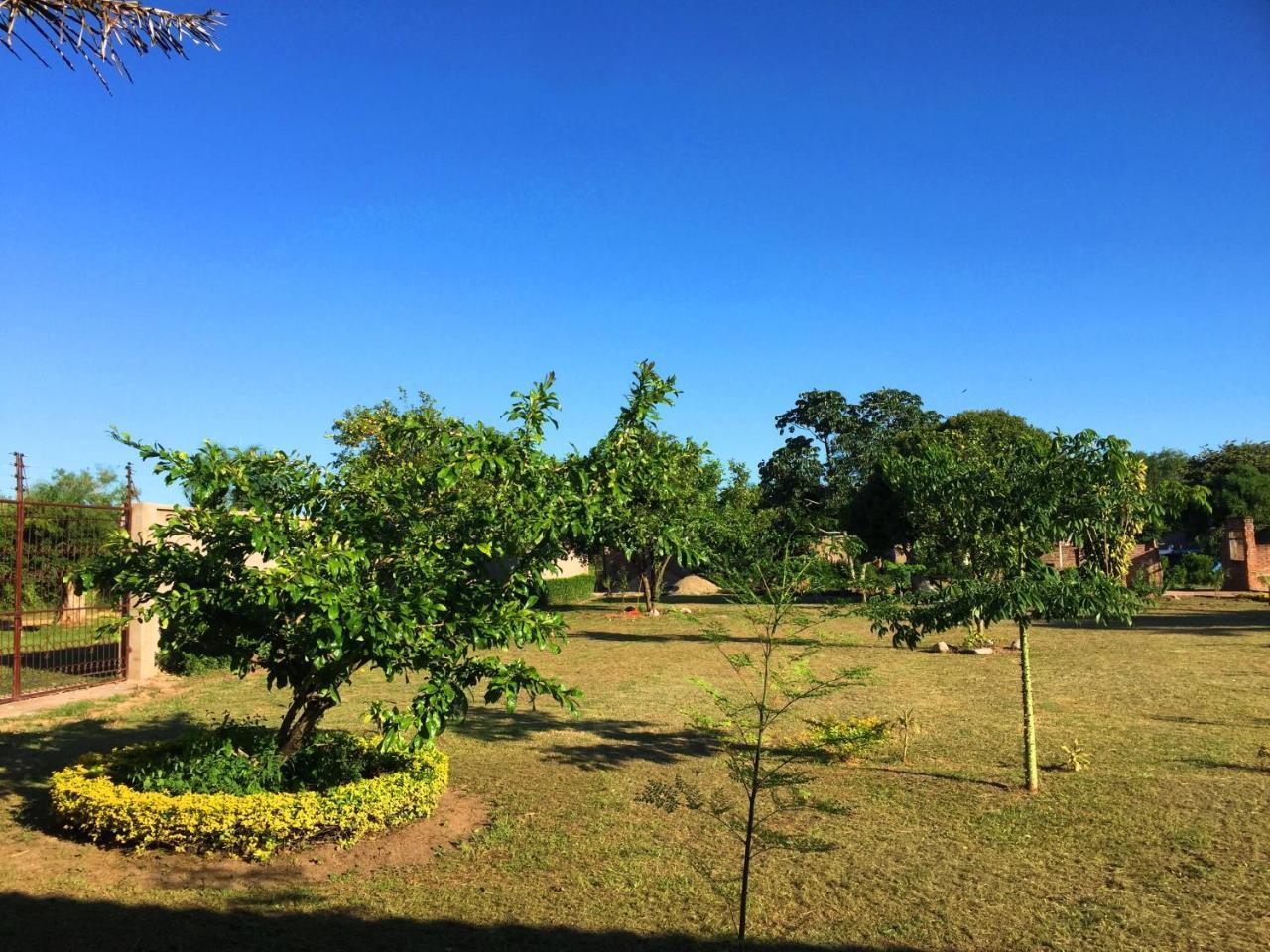 Los Jazmines Hotel Resort Warnes Buitenkant foto